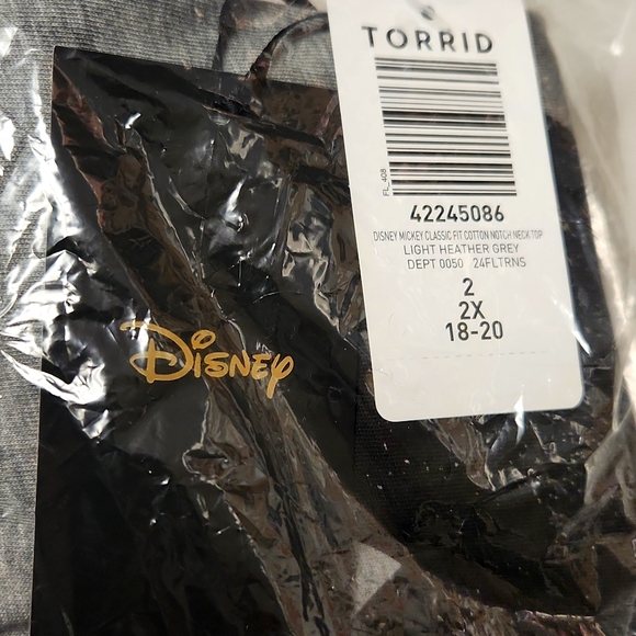 ❤️NWT VINTAGE TORRIID DISNEY TOP - I LOVE MICKEY MOUSE KNOTCH TEE - PLUS SIZE - Picture 5 of 13